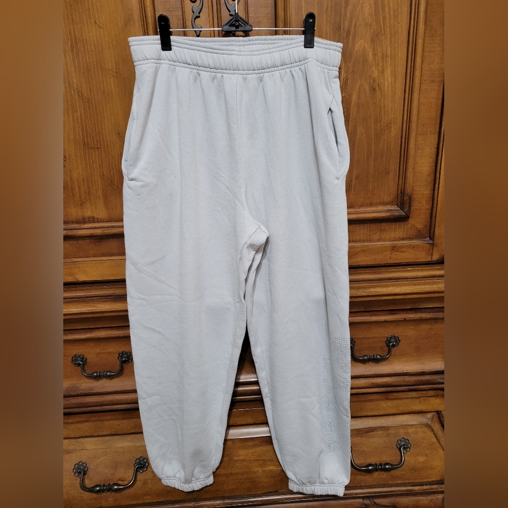NWT, PINK campus pant, light gray, size Large